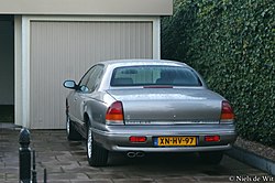1999 Chrysler New Yorker 3.5 V6 24V (11712976696).jpg