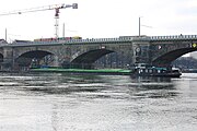 Deutsch: havarierter Frachter „Albis“ an der Dresdner Albertbrücke