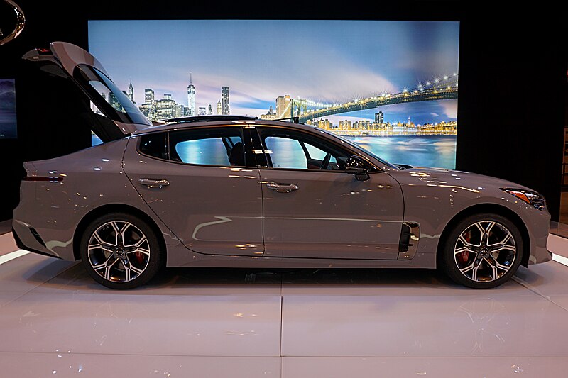 File:2019 Kia Stinger Side View.jpg