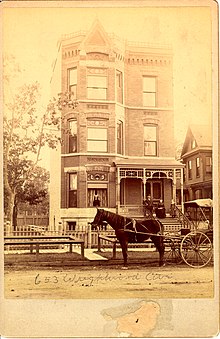 A residential building in Chicago's Lincoln Park in 1885, when the city had dirt roads and wooden sidewalks. 655 Wrightwood Avenue Circa 1880, Lincoln Park Chicago Illinois.jpg