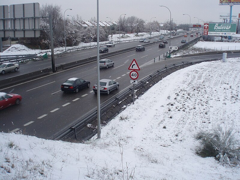 File:A-42 en Getafe.JPG