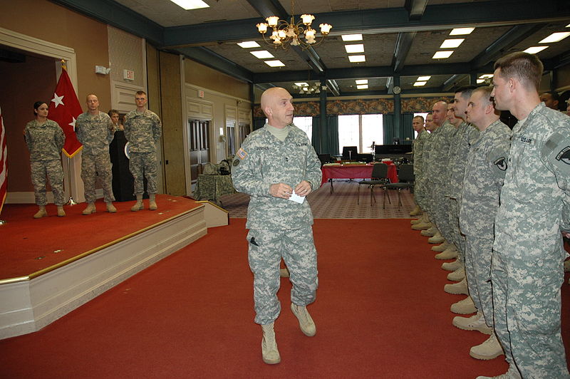 File:APG commander reenlists three (4523955236).jpg