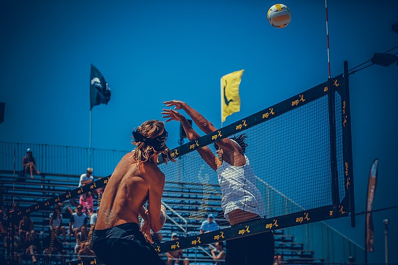 File:AVP manhattan beach 2017 (36580254772).jpg