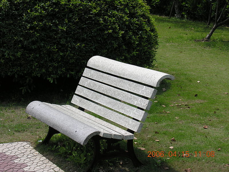 File:A chair in a park.JPG