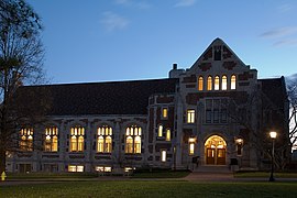 Agnes Scott College Agnes Scott College - McCain Library.jpg