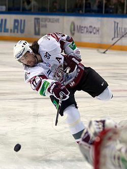 No jogo do campeonato KHL 27 de novembro de 2011