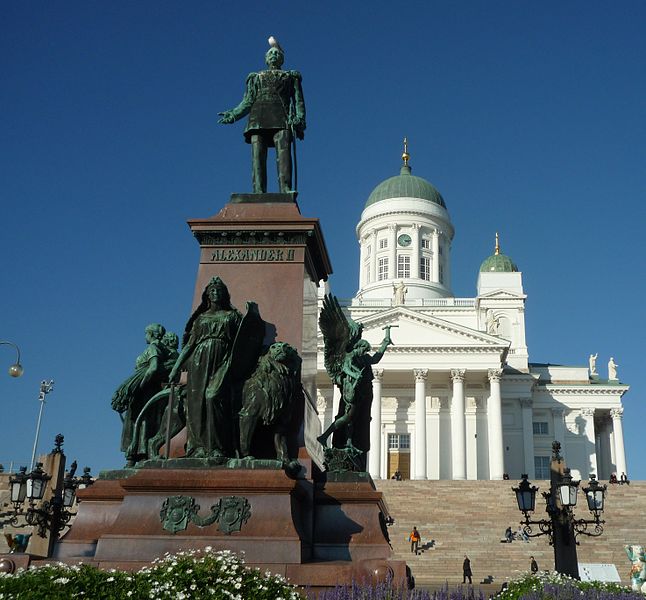 File:Alexander 2 and Helsinki Cathedral.JPG