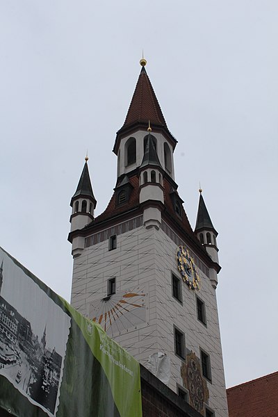 File:Ancien hôtel ville Munich 15.jpg