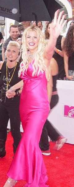 File:Anna Nicole Smith MTVMA 2005.jpg