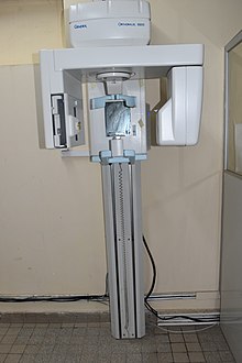 Appareil de radiographie dentaire dans un hôpital au Bénin 02.jpg