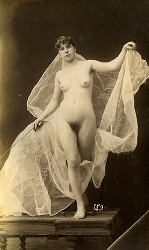 Nudist Art Sturges - Nude photography (art) - Wikiwand