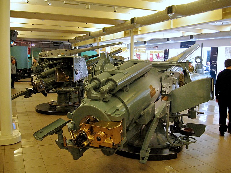 File:BL5.5inch-50cal-MkI-NavalGun-IWM-August2006.jpg