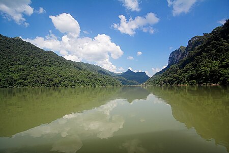 Tập_tin:Ba_Be_Lake_6464.jpg