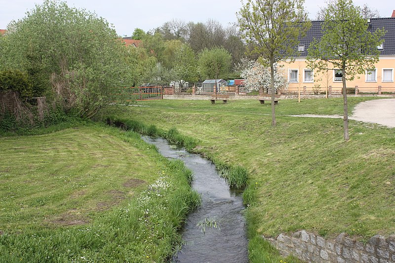 File:Bad Dürrenberg, the brook "Ellerbach".JPG