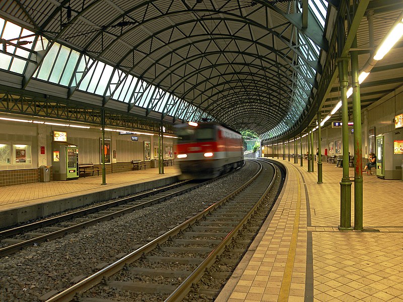 Fil:Bahnhof Oberdöbling.jpg