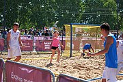 Deutsch: Beachhandball bei den Olympischen Jugendspielen 2018 in Buenos Aires; Tag 7, 13. Oktober 2018; Jungen, Halbfinale – Spanien-Kroatien 2:1 English: Beach handball at the 2018 Summer Youth Olympics in Buenos Aires at 13 October 2018 – Boys Semifinal – Spain-Croatia 2:1 Español: Handball de playa en los Juegos Olimpicos de la Juventud Buenos Aires 2018 en 13 de octubre de 2018 – Semifinales de chicos - España-Croacia 2:1