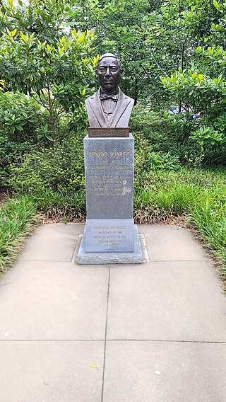 <span class="mw-page-title-main">Bust of Benito Juárez</span> Pair of sculptures by Julian Martinez