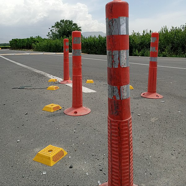 File:Bollard .jpg