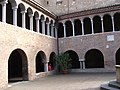 Bologna-Chiostro di Santo Stefano-DSCF7217.JPG