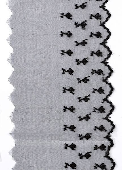 File:Border (ST169) - Embroidery-Machine Embroidery - MoMu Antwerp.jpg