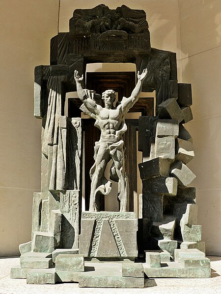 File:Break the Wall of Distrust sculpture, Cannon Street, London.JPG