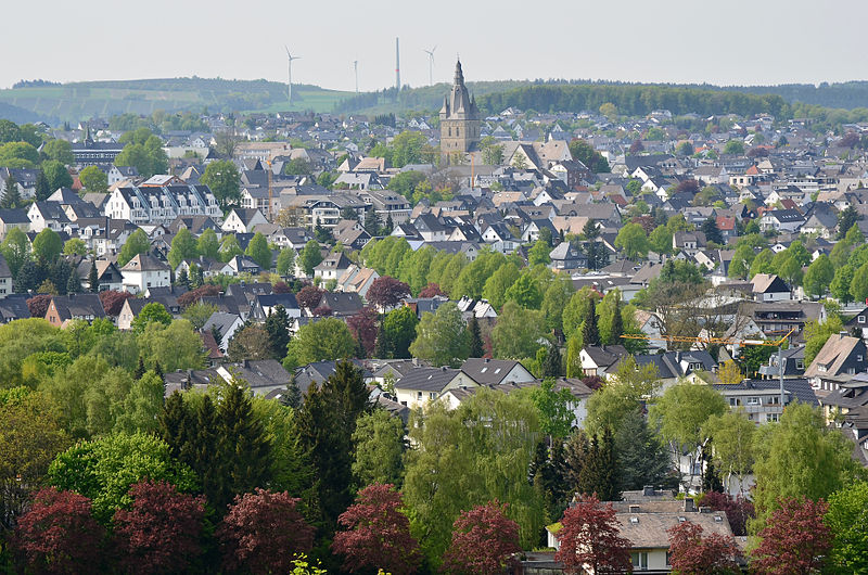 File:Brilon, Blick auf die Stadt von Süden (1).JPG