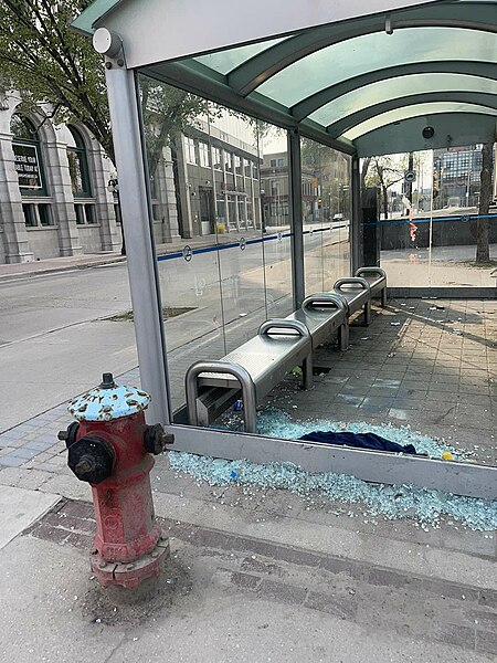 File:Broken bus stop in Winnipeg.jpg