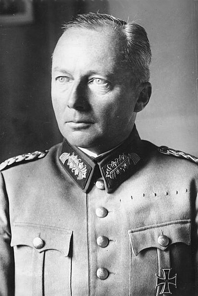 File:Bundesarchiv Bild 183-2004-0524-500, Günther v. Kluge.jpg