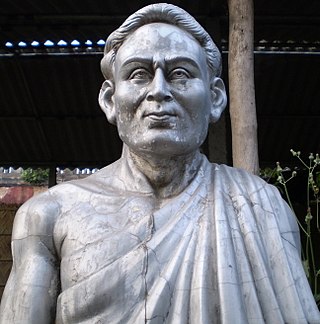 Bust of Ramnarayan Tarkaratna at Harinavi (cropped).jpg