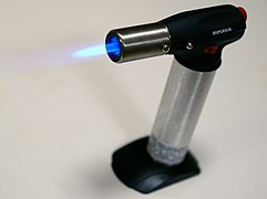 Small, compact kitchen torch