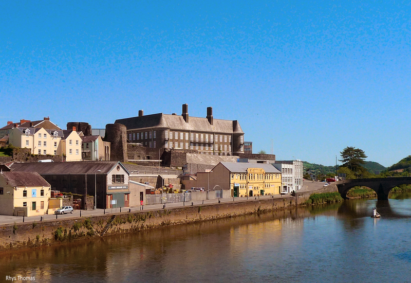 File:Carmarthenshire County Hall from across Towy.png