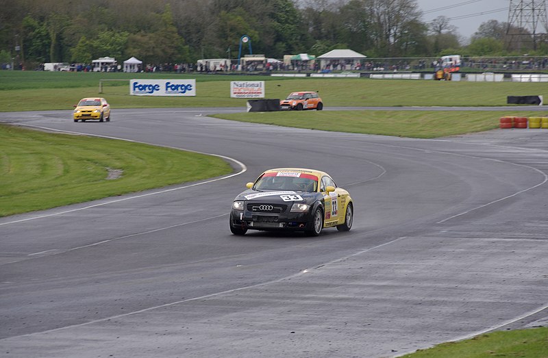 File:Castle Combe Circuit MMB C7 Castle Combe Saloon Car Championship.jpg