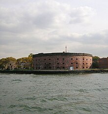 Castle Williams in New York Harbor, constructed from 1807 according to Montalembert's system Castle Williams 2007 jeh.jpg