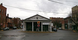 <span class="mw-page-title-main">Centre Market Square Historic District</span> Historic district in West Virginia, United States