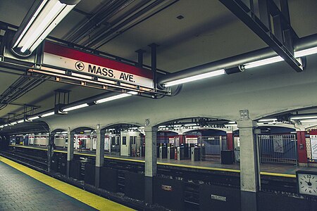 Central station from the inbound platform, December 2014.jpg