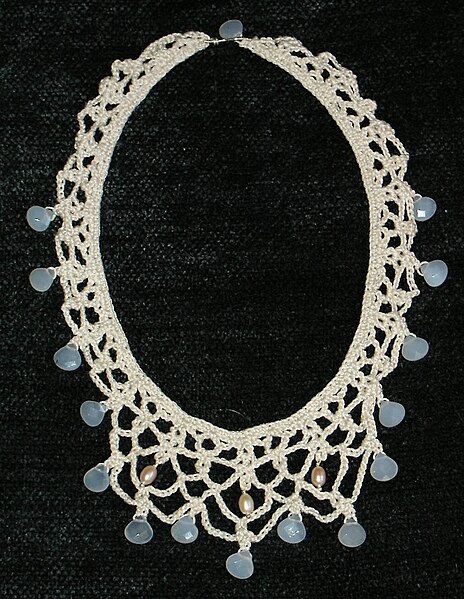 File:Chalcedony crochet necklace.jpg