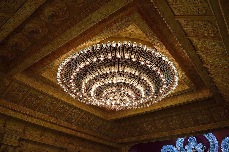 File:Chandelier - Durga Puja Pandal Interior - Park Circus Beniapukur - Kolkata 2014-10-02 8792.JPG