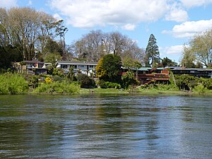 Houses on River Rd, Chartwell along the Waikato River
