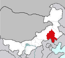 Chifengin sijainti Sisä-Mongoliassa, alla sijainti Kiinassa