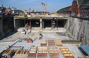 建设中的马尔默中央车站地下站台，采用明挖回填法修建