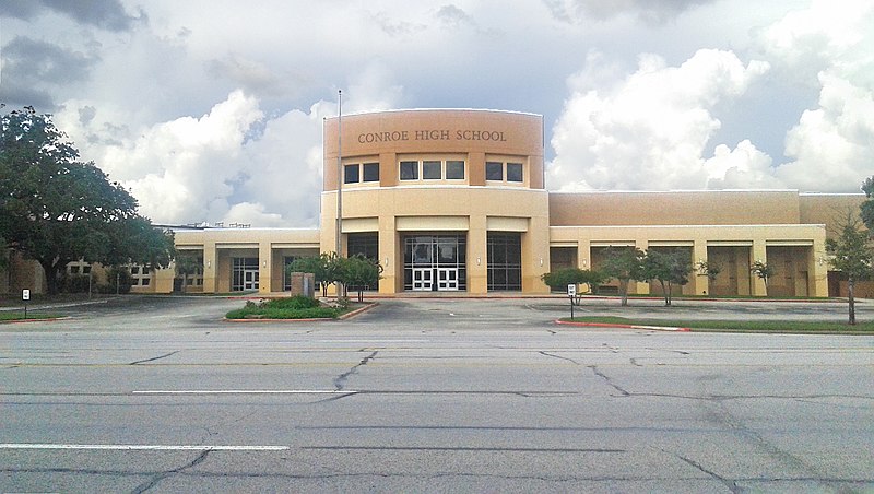 File:Conroe High School.jpg