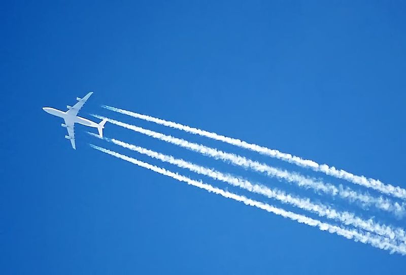 File:Contrail.fourengined.arp.jpg