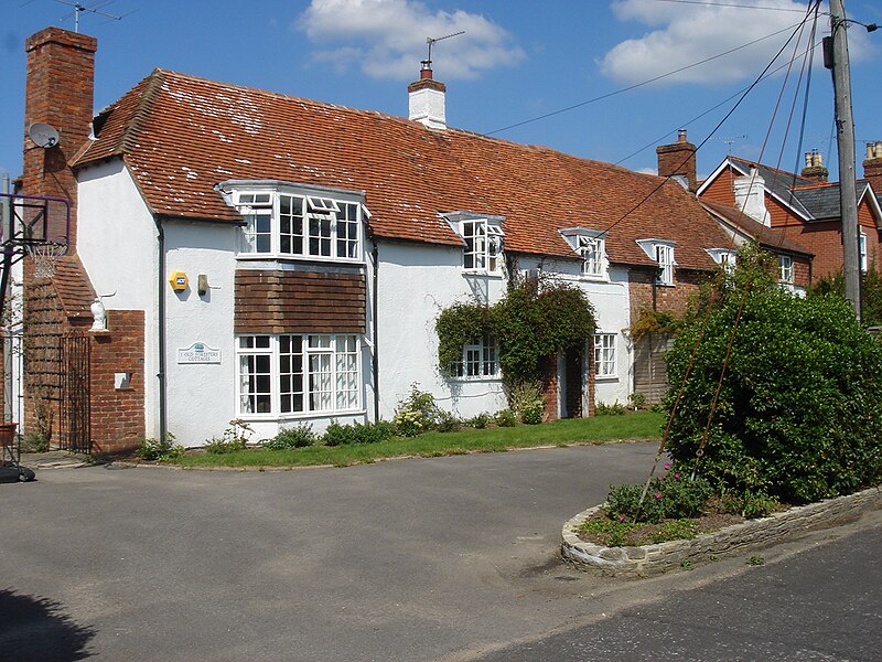 File:Country cottage 2005.jpg