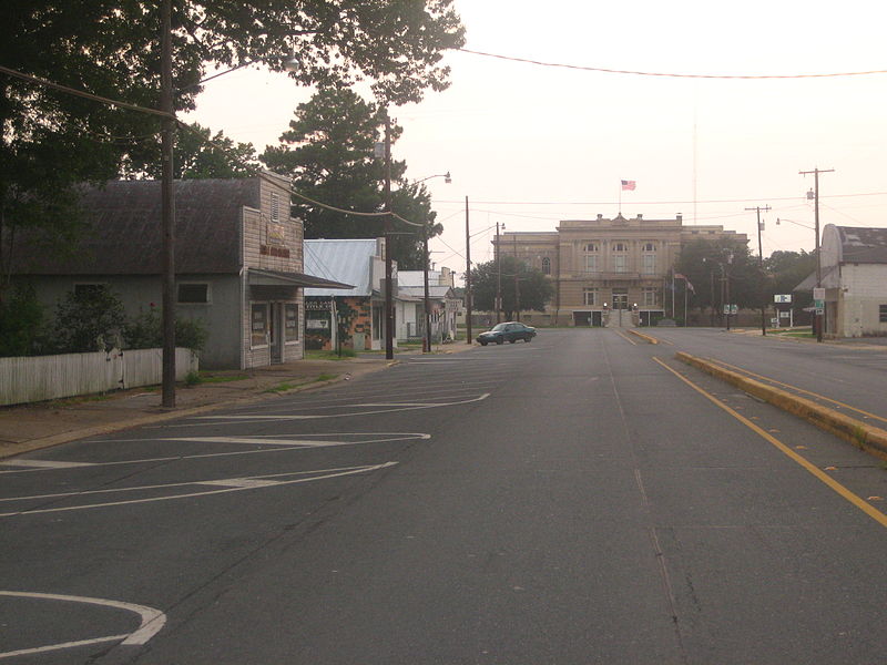 File:Courthouse view in Oberlin, LA IMG 1077.JPG