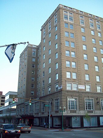 Daniel Boone Hotel Correct Apr 09.JPG