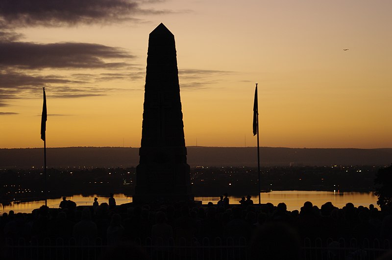 File:Dawn service gnangarra 02.JPG