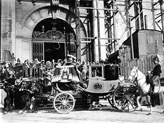 State Chariot, Lisbon, 1908. Dom Manuel II na Se de Lisboa depois da abertura das Cortes - 1908.jpg