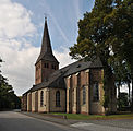 Evangelische Christuskirche im Herzen Hochemmerichs (1447)