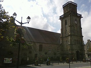 Eglise Saint-Michel de Lesneven.jpg