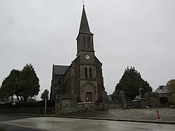 Eglise Saint-Pierre de Quintenic1.jpg